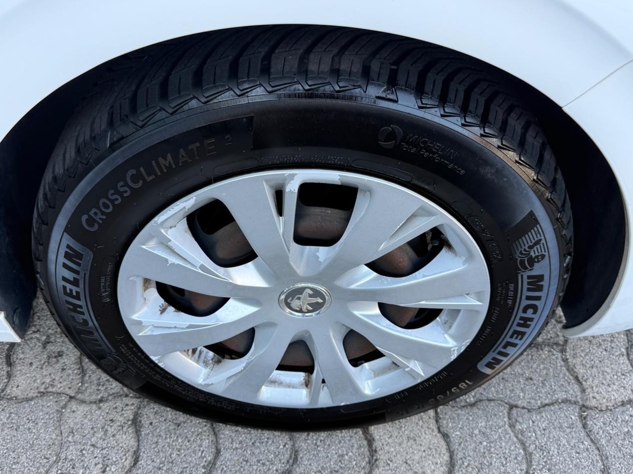 Peugeot 208 5 porte Active