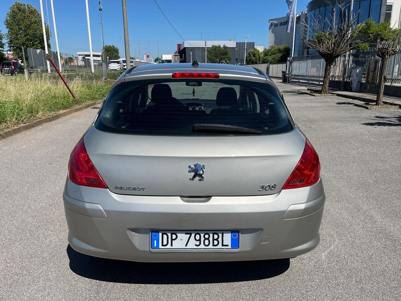 Peugeot 308 1.6 HDi 110CV 5p. Féline (6 Marce)