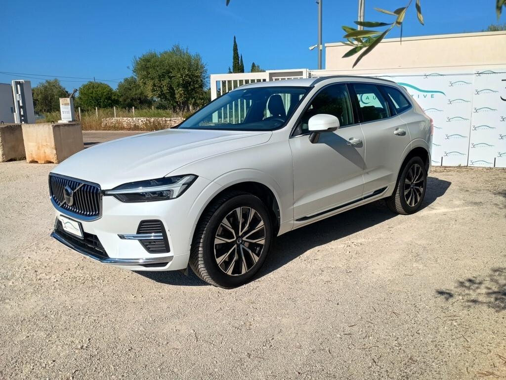 Volvo XC 60 B4 (d) AWD automatica Plus Bright