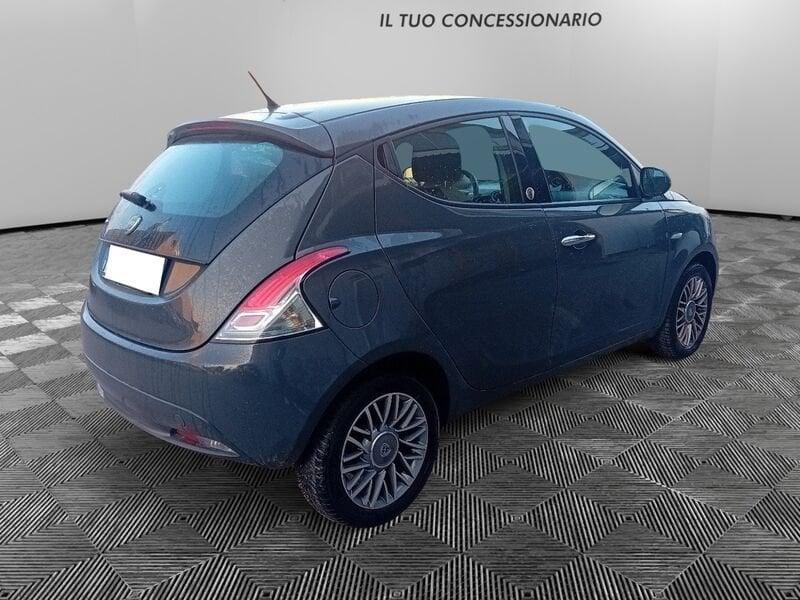 Lancia Ypsilon 1.2 69cv GPL Ecochic Silver