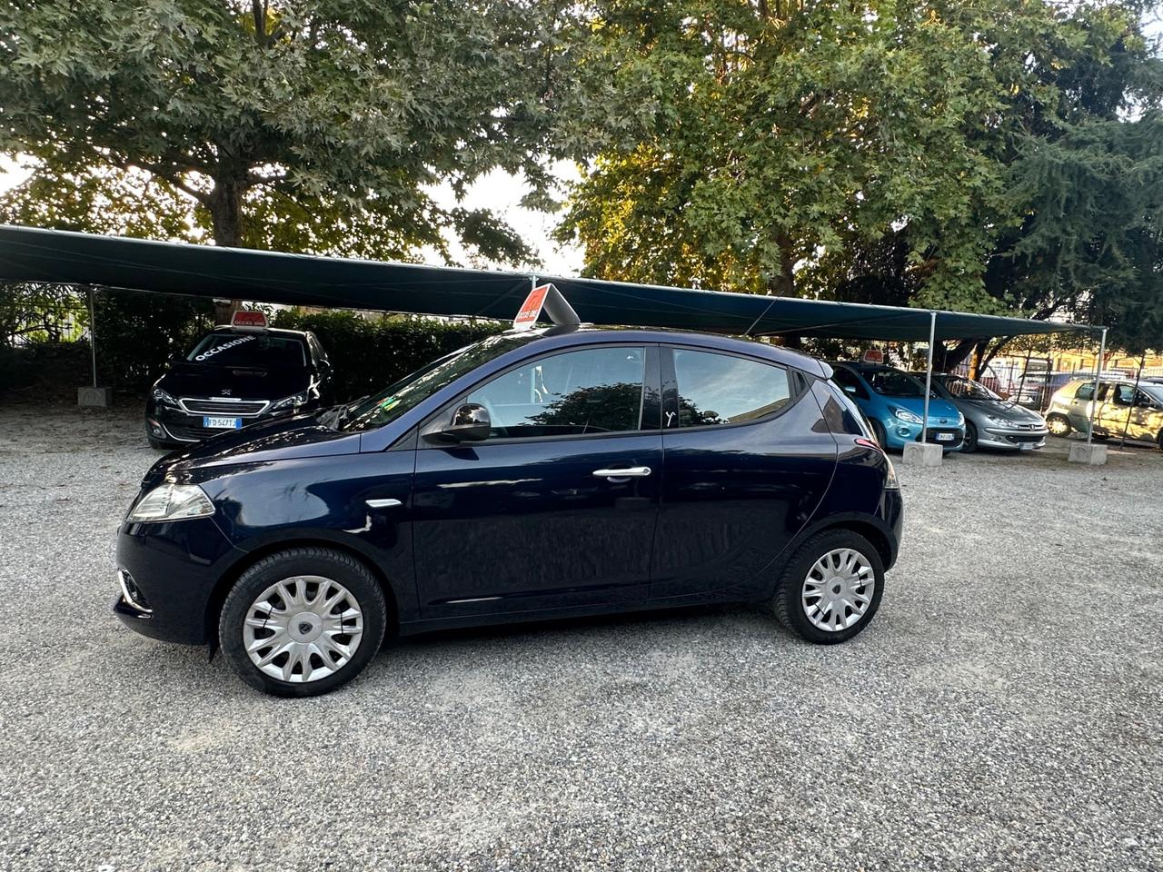 Lancia Ypsilon 1.2 69 CV 5 porte Silver