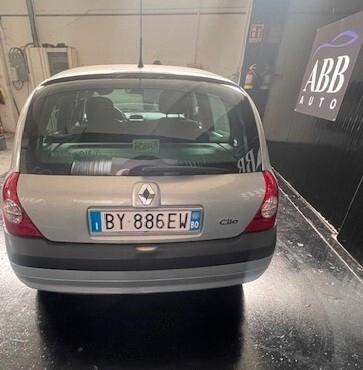 Renault Clio 1.2 75 CV – Ottime condizioni – Pronta all’uso