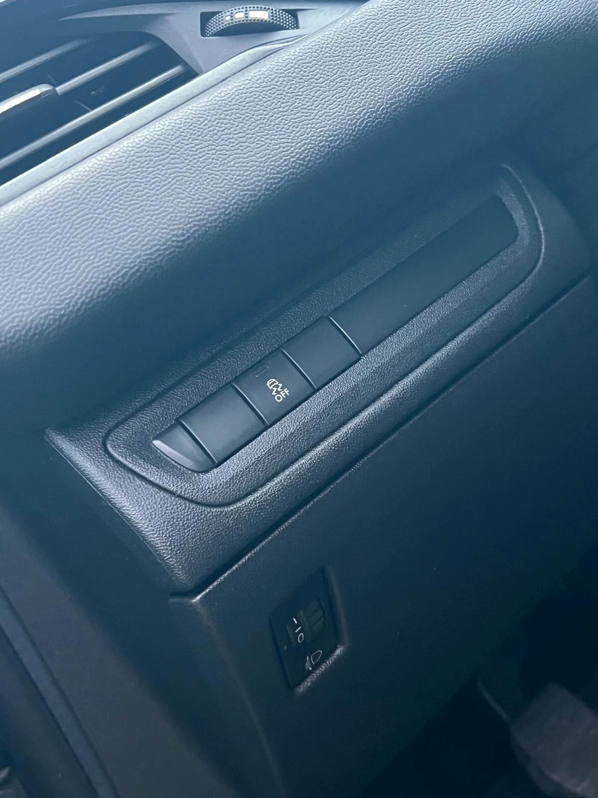 Peugeot 208 1.4 HDi 68 CV 5 porte Access NEOPATENTATI