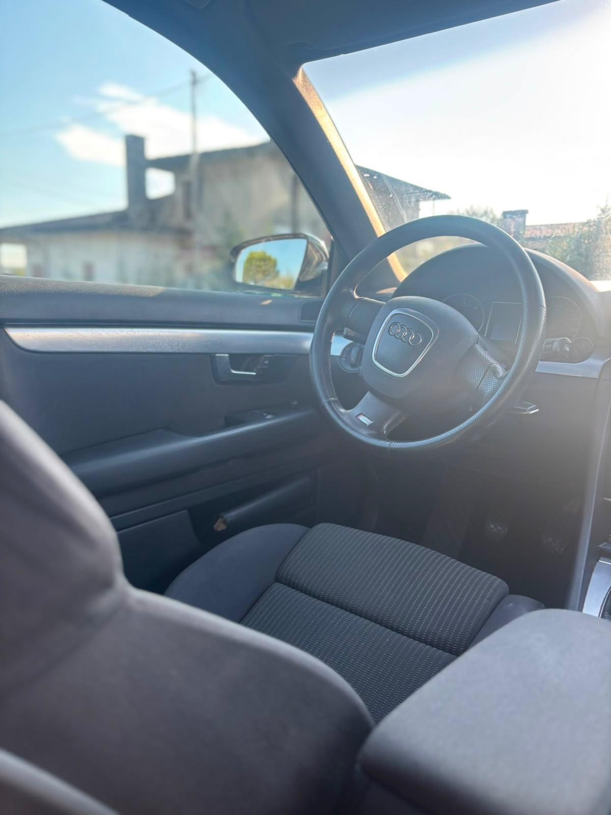 Audi A4 2.0 TDI F.AP. Avant quattro Top plus