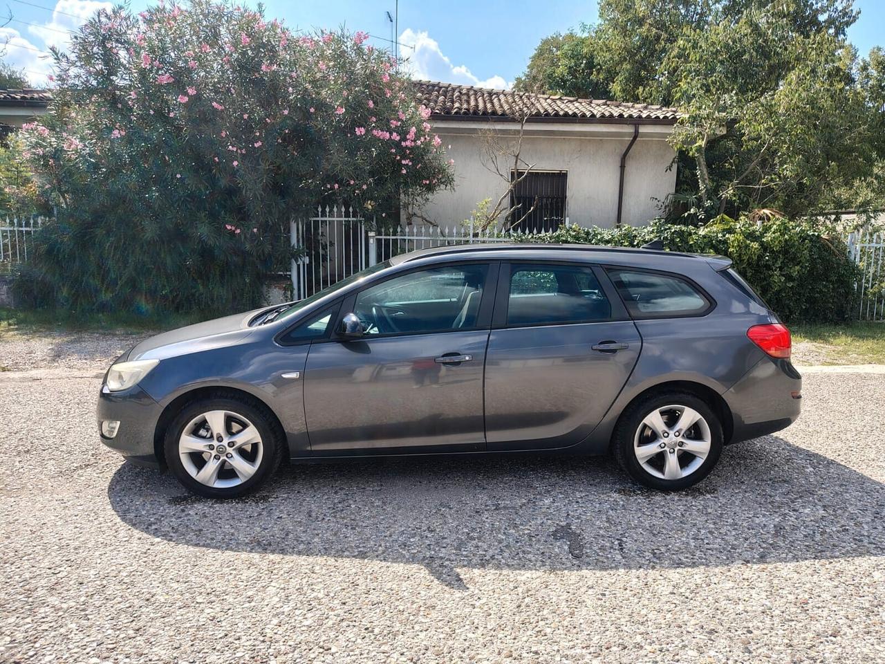 Opel Astra 1.7 CDTI 125CV Sports Tourer Cosmo