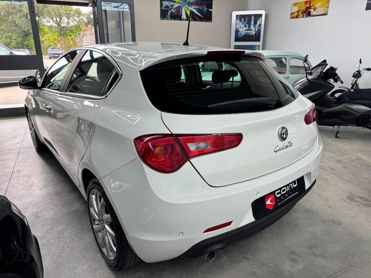 Alfa Romeo Giulietta 1.6 JTDm-2 105 CV Distinctive