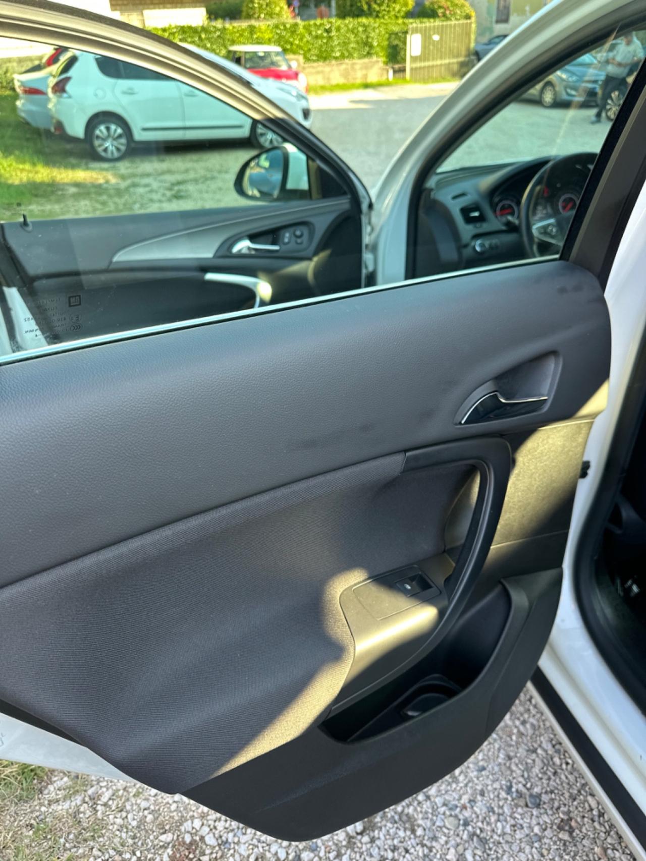 Opel INSIGNA 2.0 CDTI COSMO UNICOPR KMCERT GARANZ