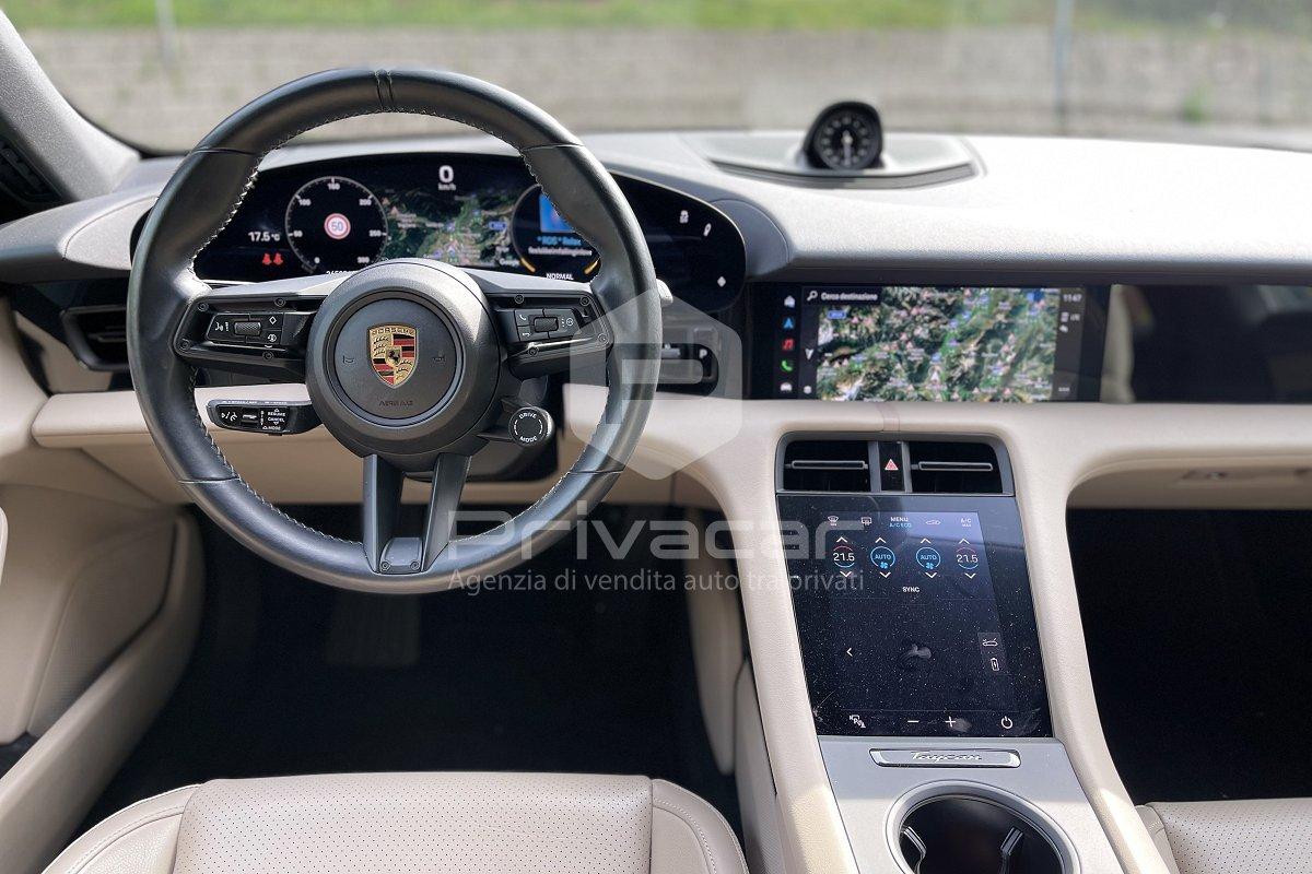 PORSCHE Taycan