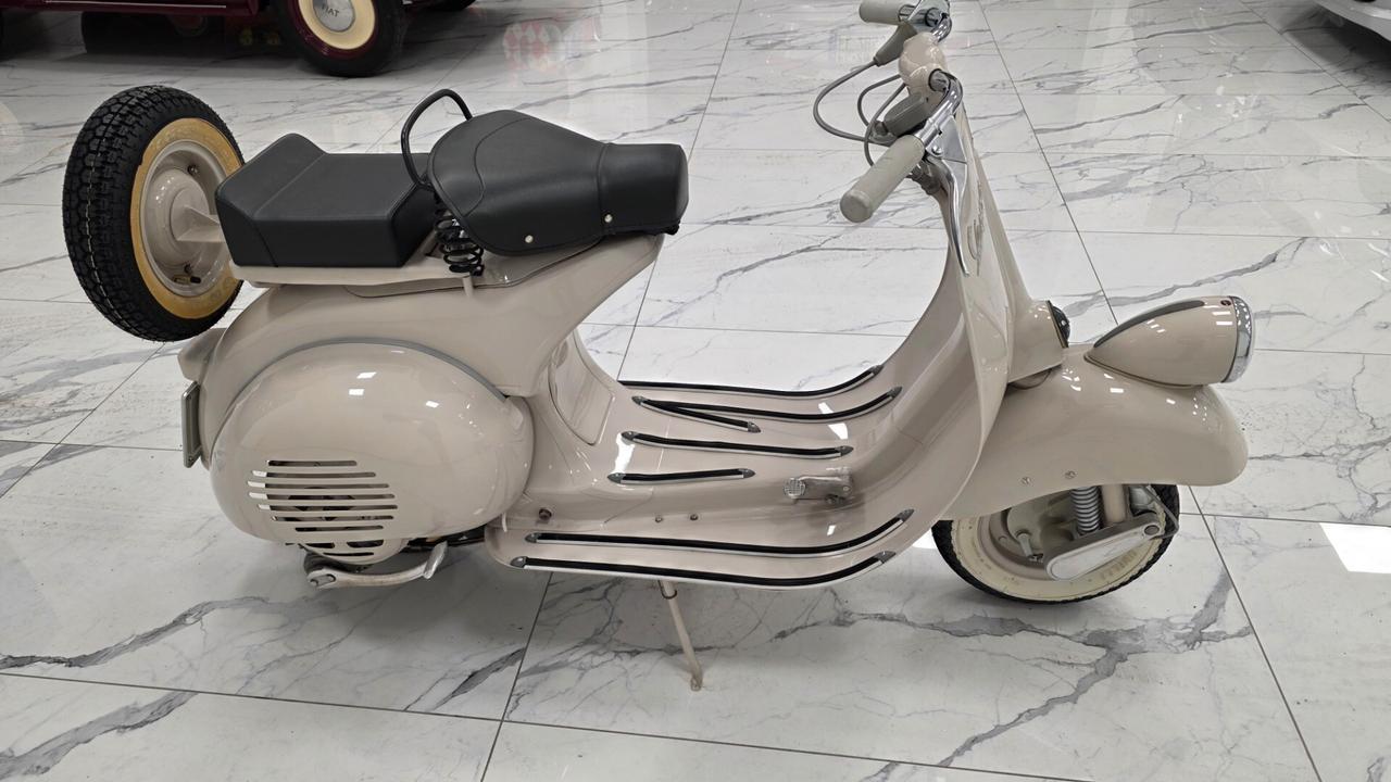 Piaggio Vespa 125 faro basso