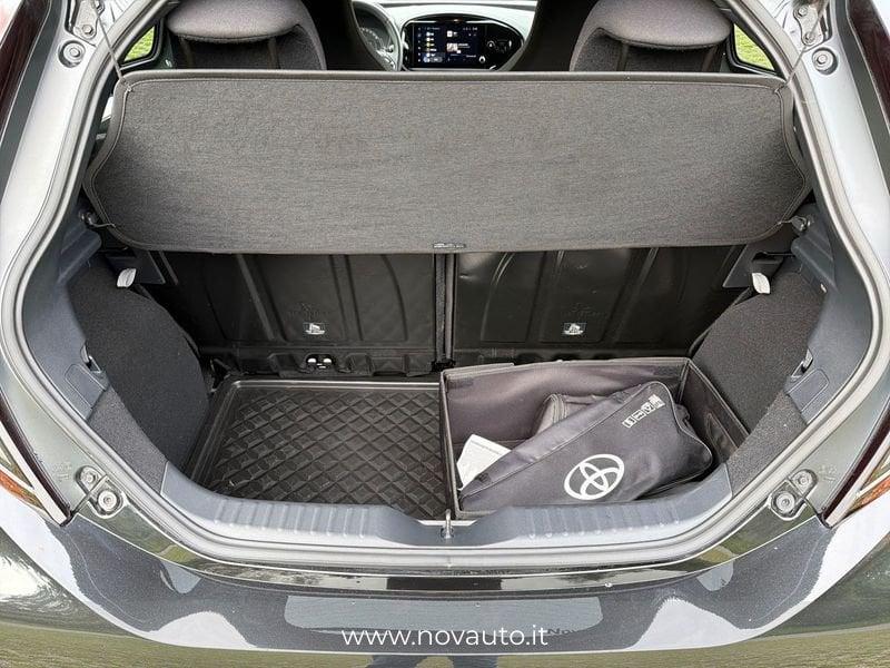 Toyota Aygo X 1.0B (72 CV) Lounge S-CVT
