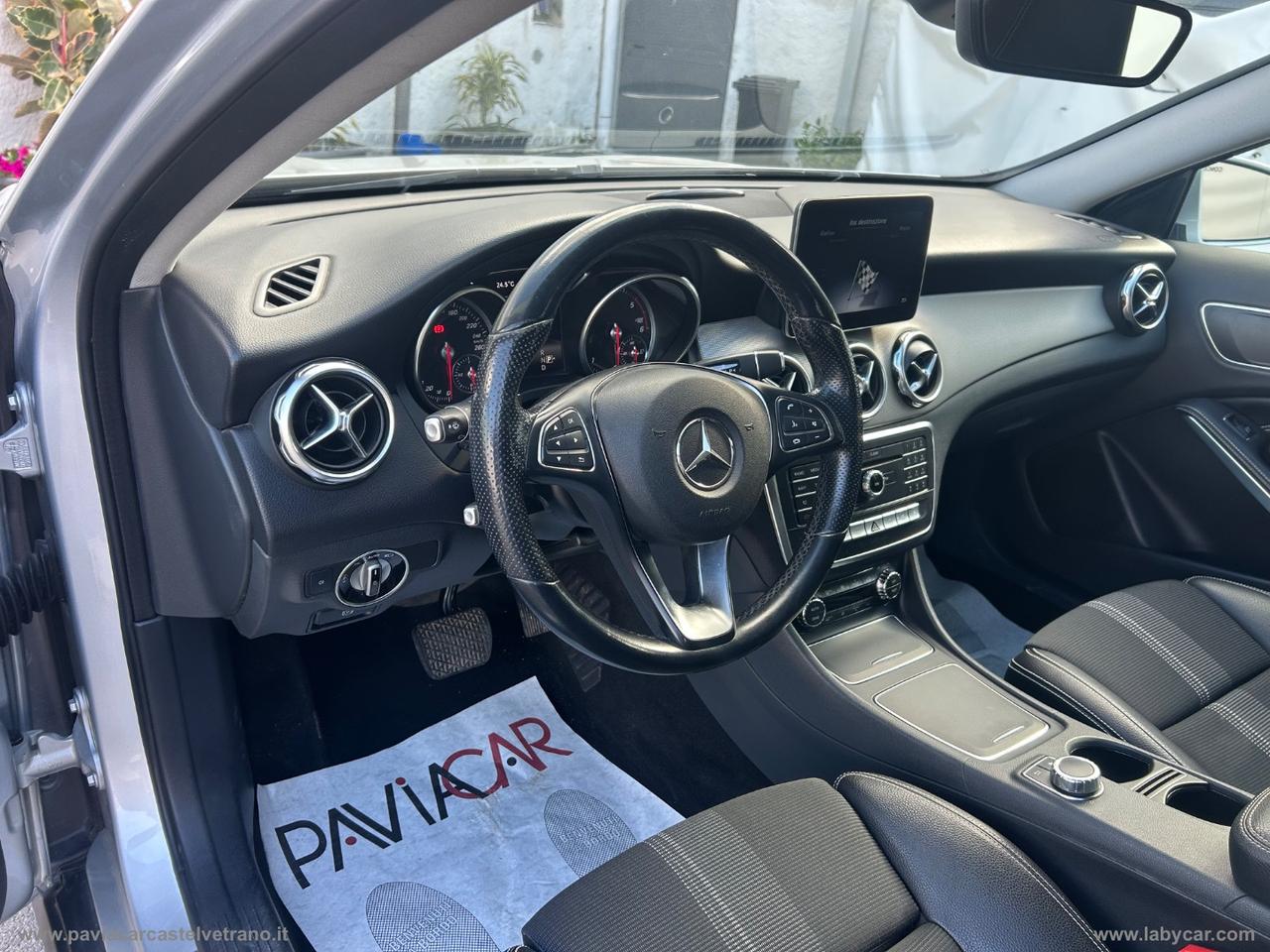 MERCEDES-BENZ GLA 220 d Automatic 4Matic Premium