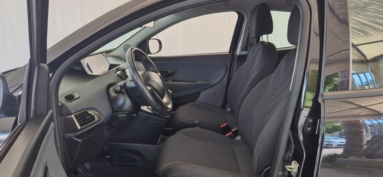 LANCIA Ypsilon 1.0 69CV BENZ/HYBRID 07/2022