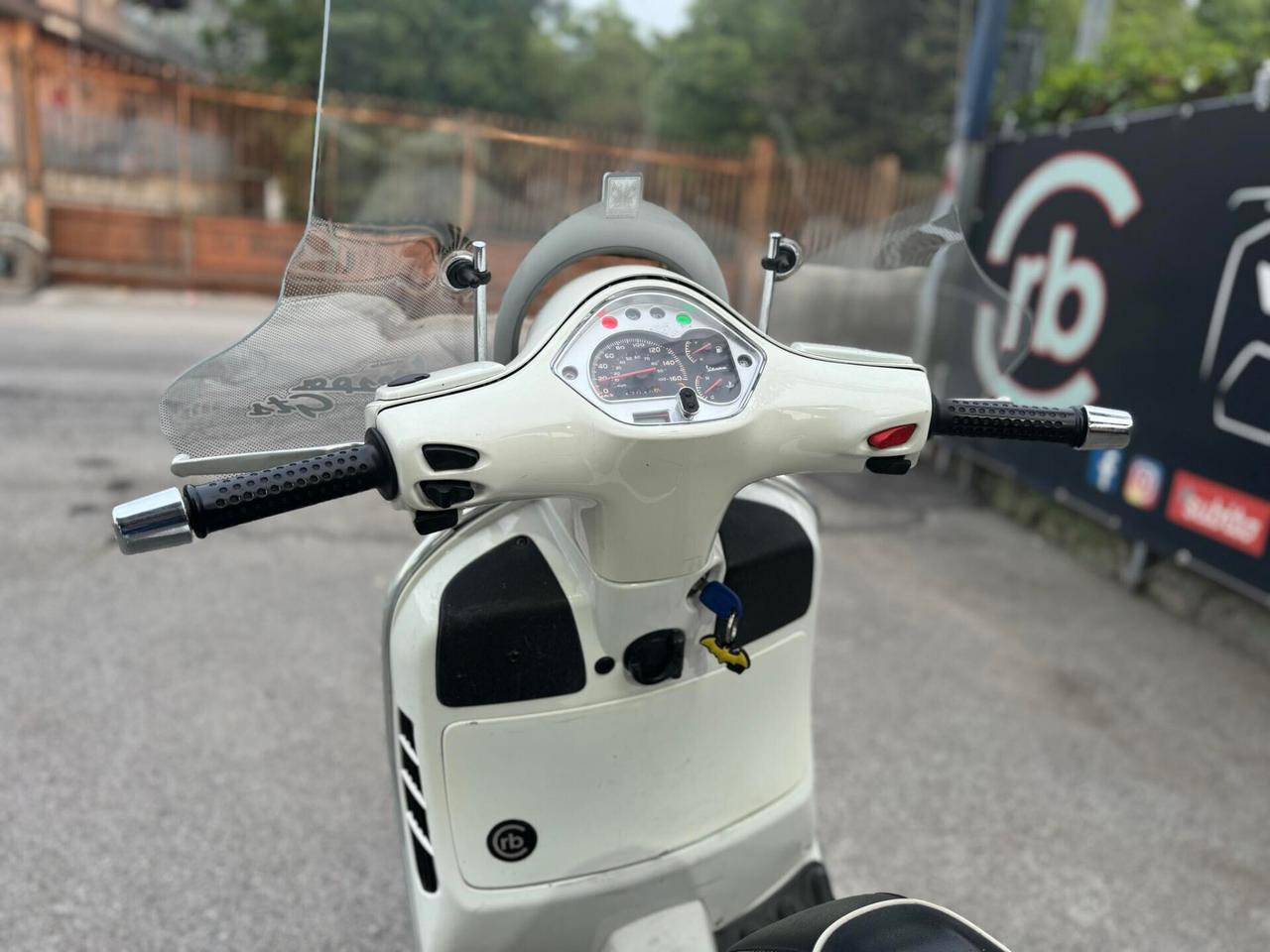 PIAGGIO VESPA 300 GT SUPER SENZA DIFETTII