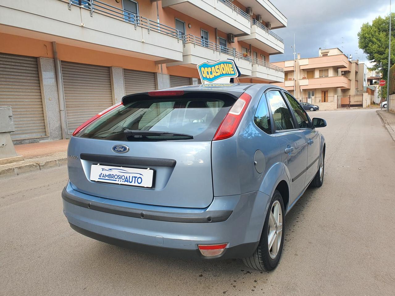 Ford Focus 1.6 TDCi 90CV Adatta a Neopatentati