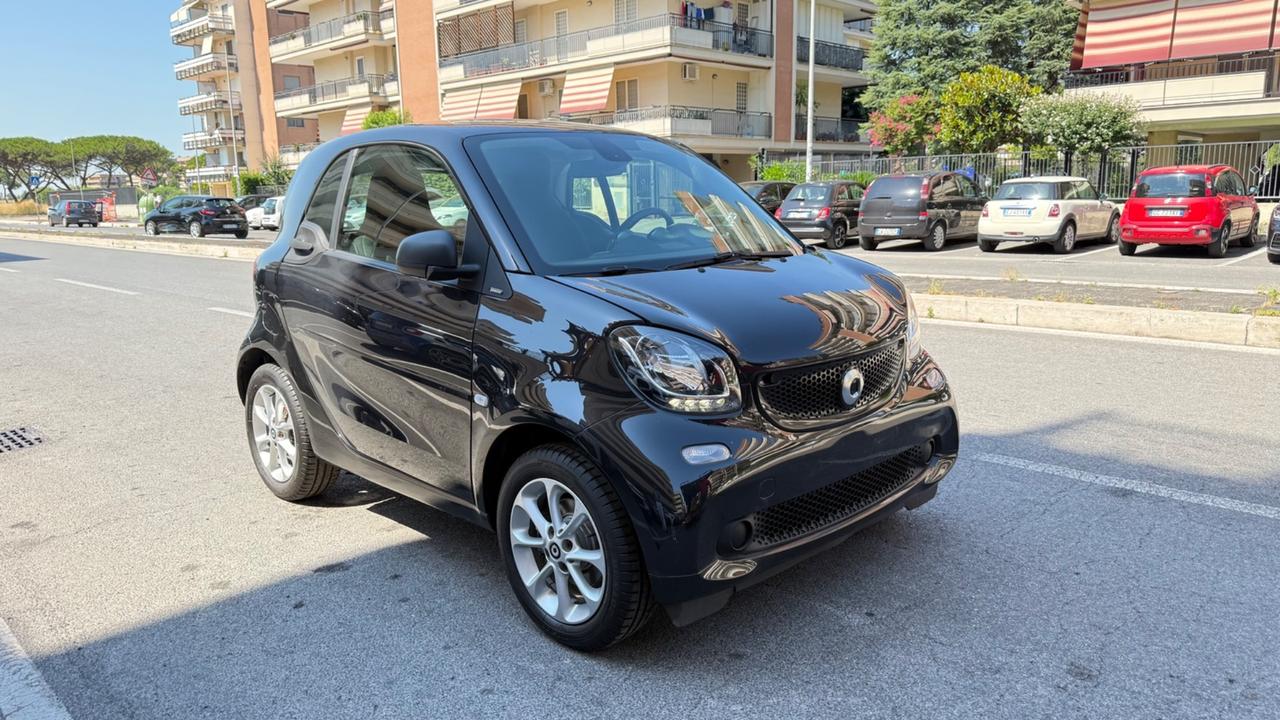 Smart ForTwo 70 1.0 twinamic Passion LED PANORAMA CERCHI 15 PDC