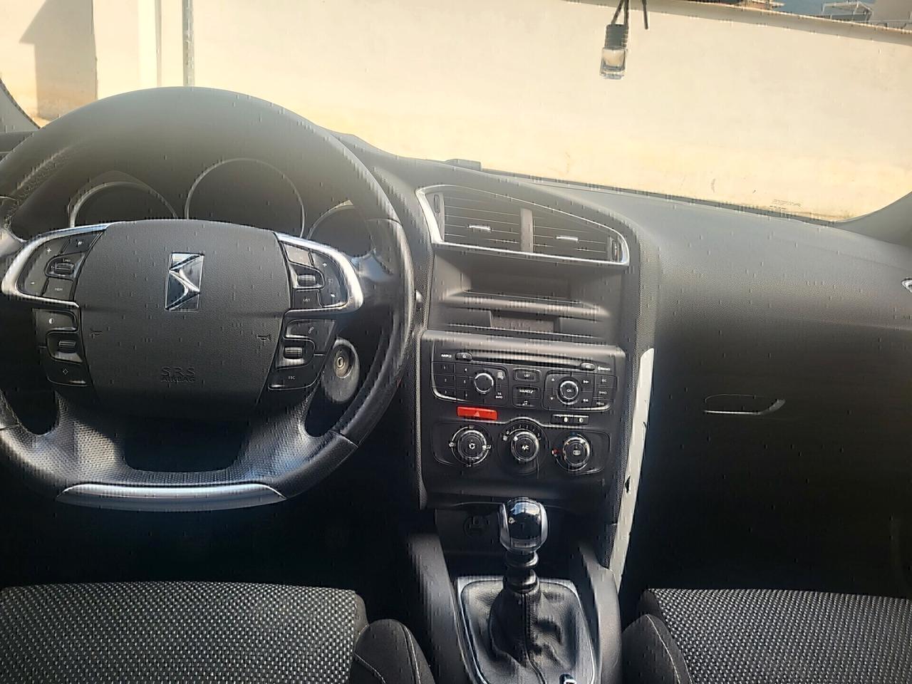 Ds DS4 4 1.6 e-HDi 110 airdream 05/2012 km 238000