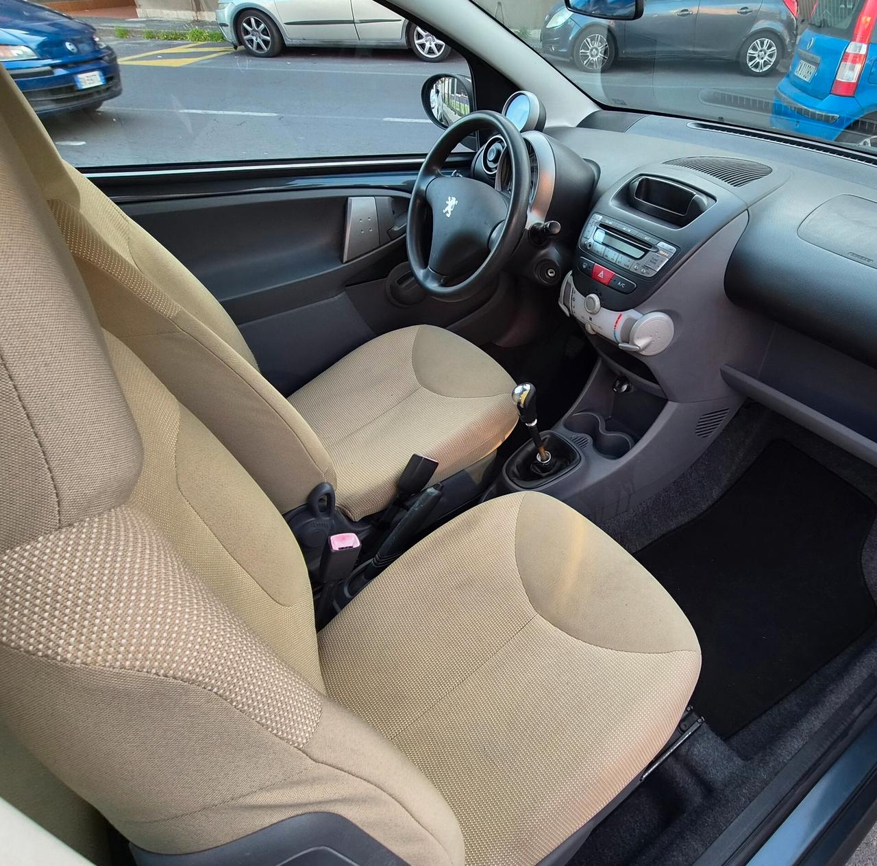 Peugeot 107 1.0 68CV 3p. Plaisir