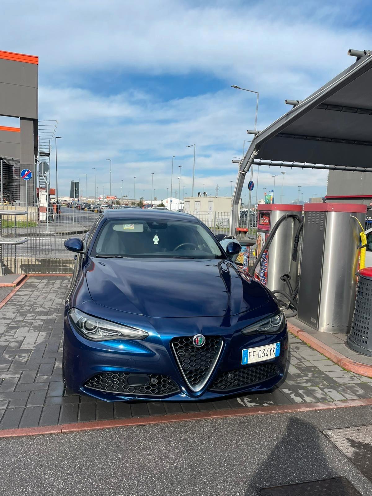Alfa Romeo Giulia 2.2 Turbodiesel 180 CV AT8 Business Sport Launch Ed.