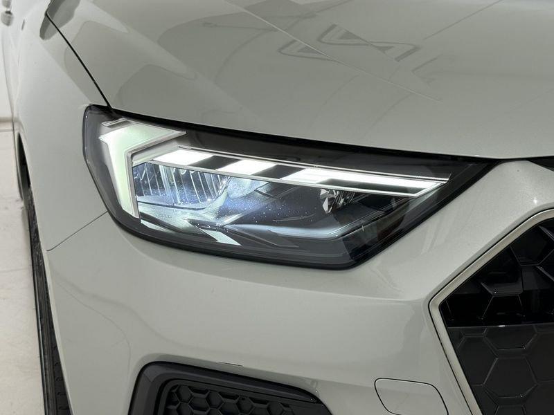 Audi A1 Sportback 30 TFSI S Identity Black