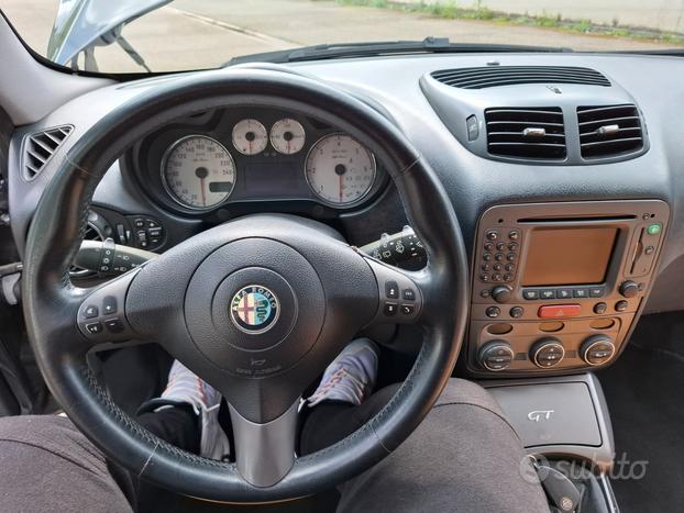 Alfa romeo gt - 2007