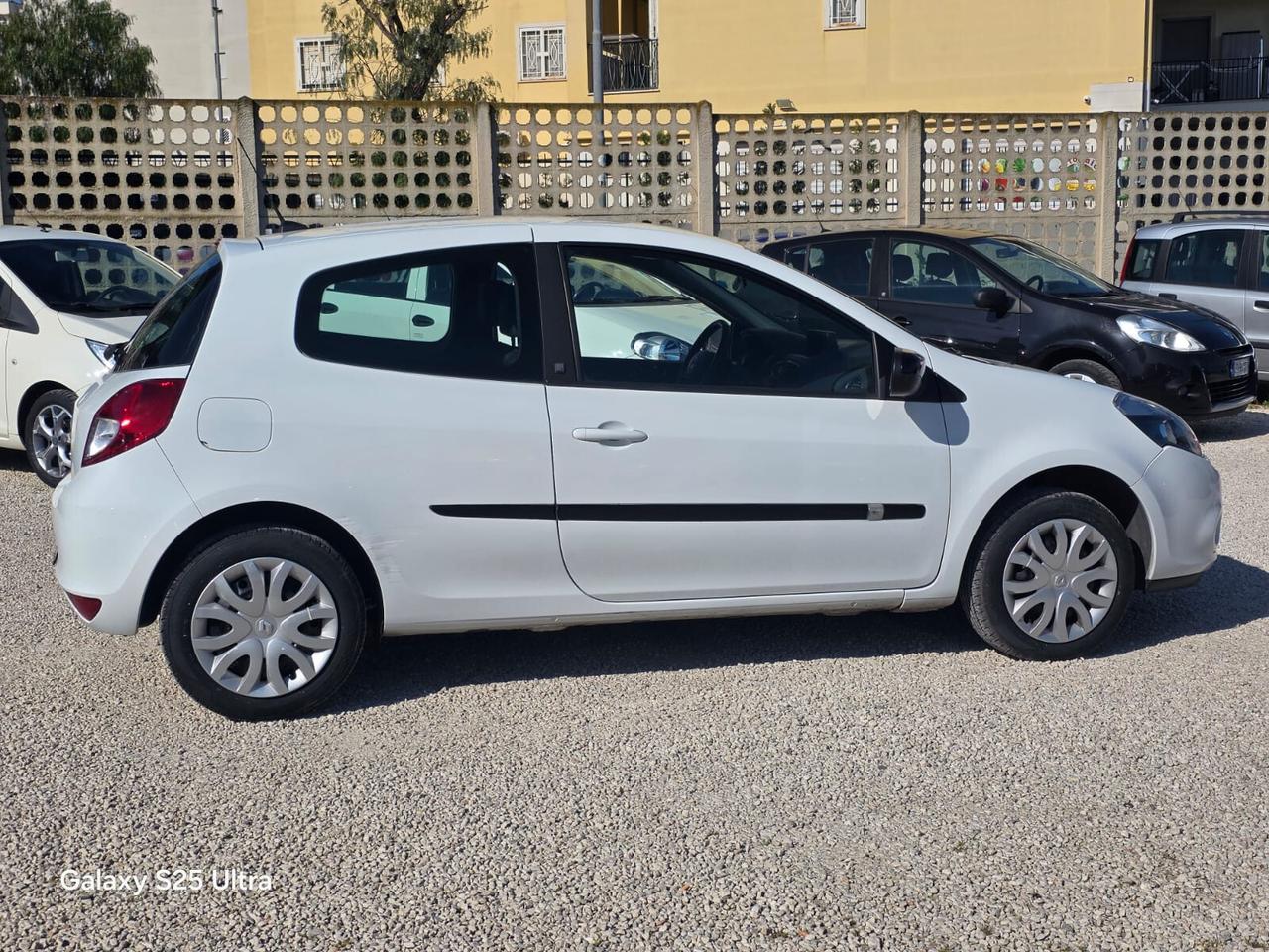 Renault Clio 1.2 16V 3 porte Luxe