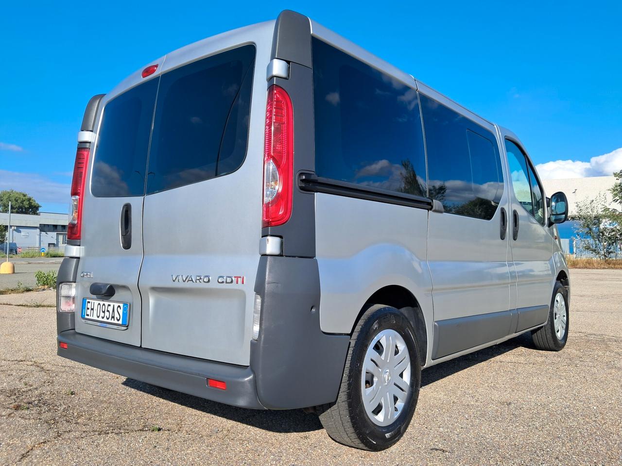 VIVARO 9 POSTI
