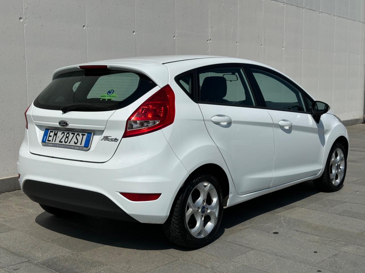 Ford Fiesta 1.2 Gpl Neopatentato Unico Proprietario