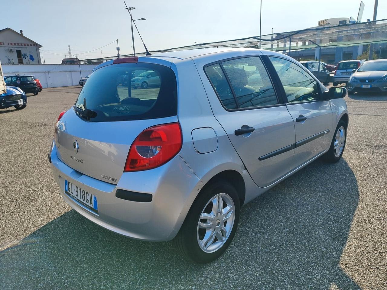 Renault Clio 1.2 16V 5 porte Dynamique