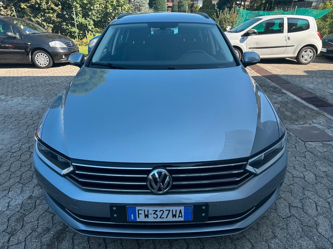 Volkswagen Passat Variant 1.6 TDI SCR DSG Business BMT