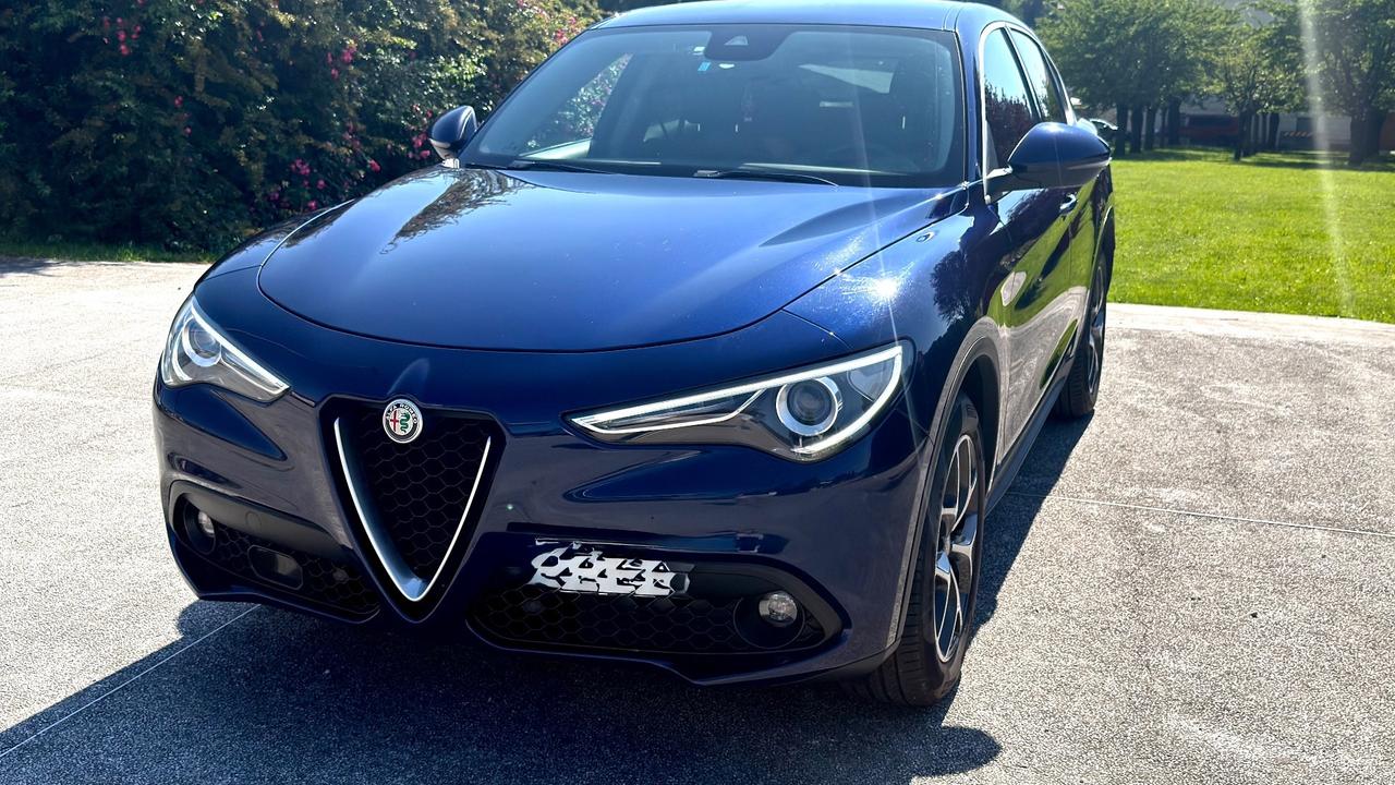 Alfa Romeo Stelvio 2.2 Turbodiesel 210 CV AT8 Q4 Executive