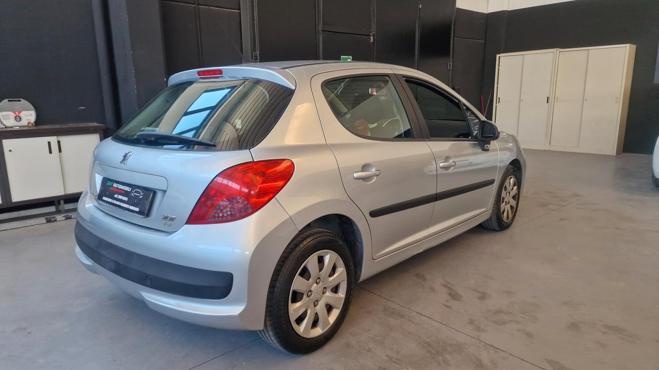 Peugeot 207 1.4 8V 75CV 5p. X Line ECO GPL