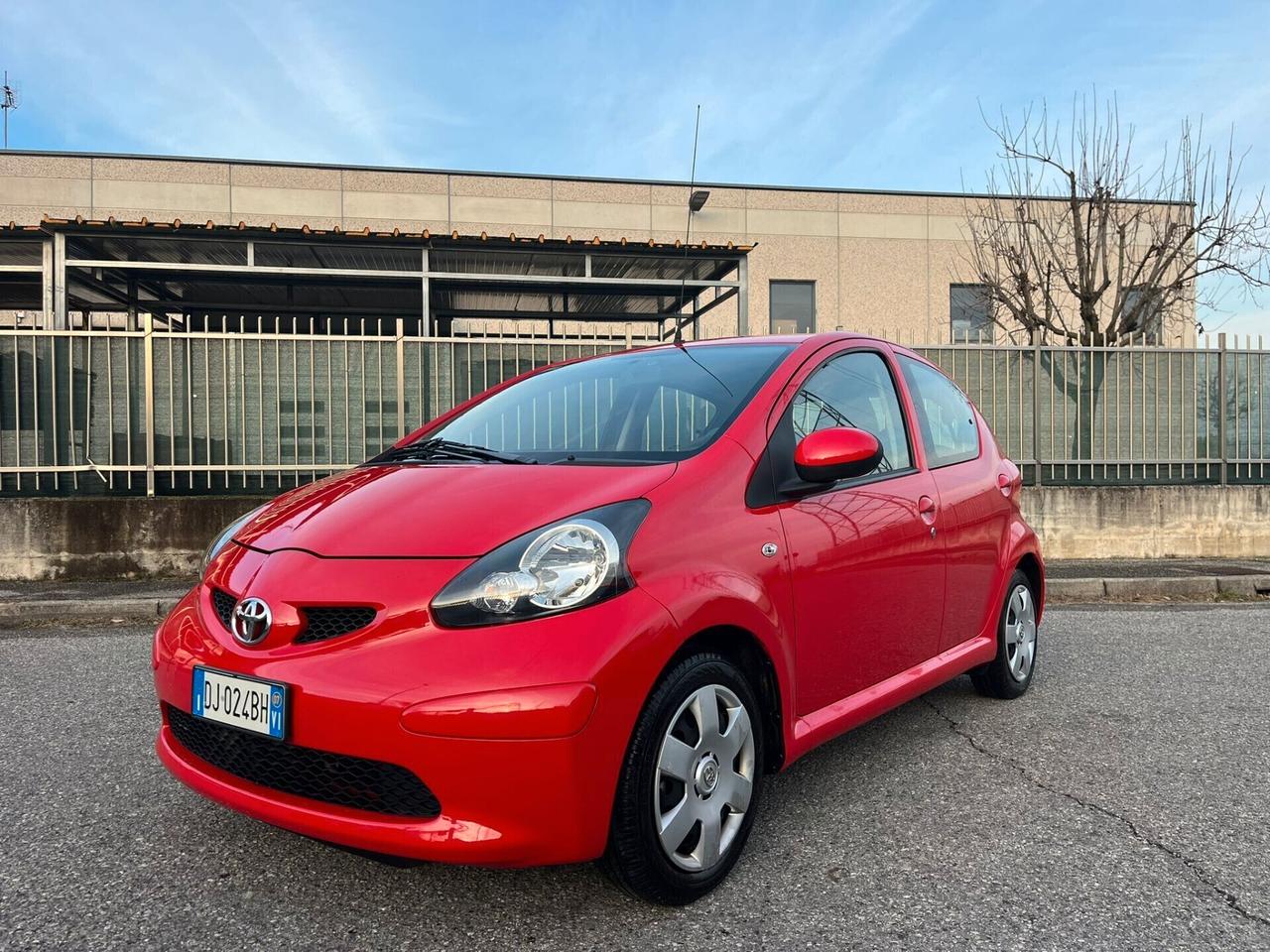 Toyota Aygo 1.0 BENZ SOLO 29.000 KM