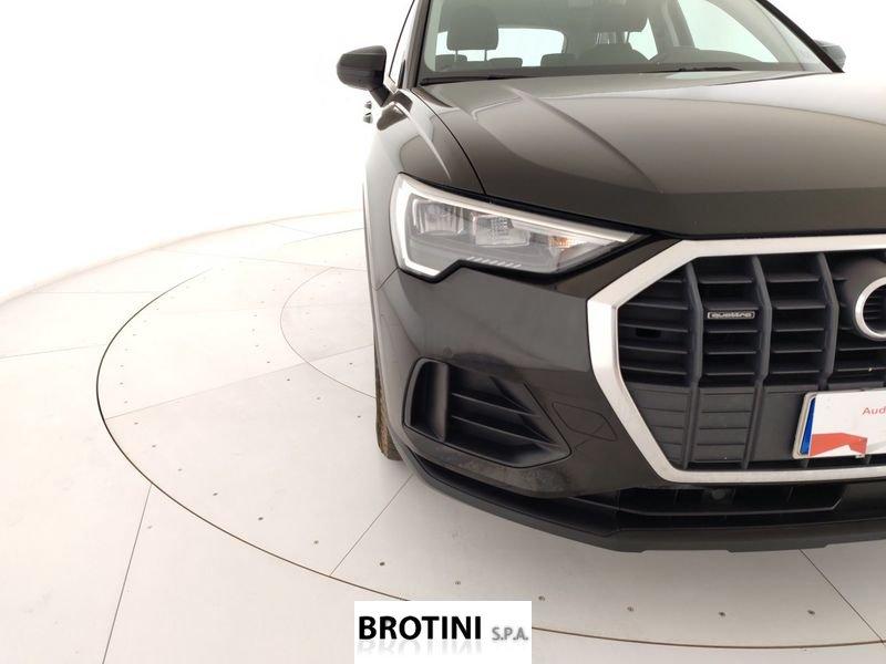 Audi Q3 35 TDI quattro S-Tronic Business