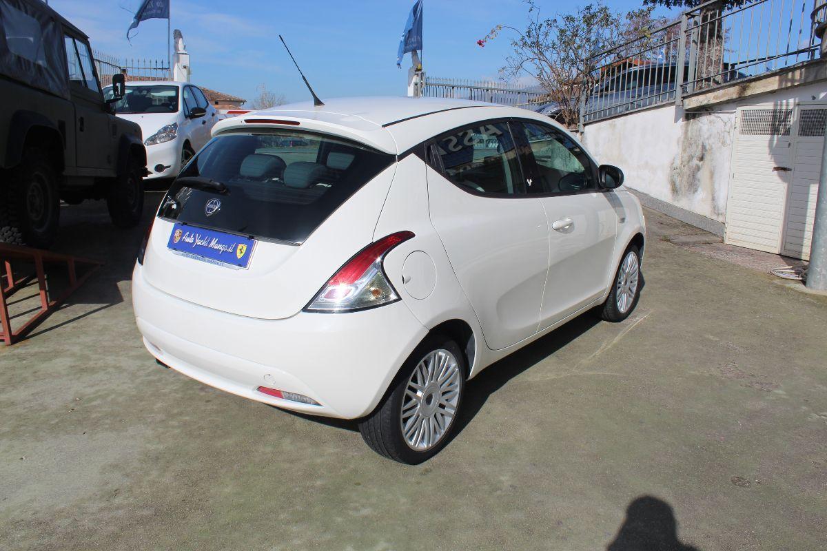LANCIA - Ypsilon - 1.2 69 CV 5 porte Elefantino