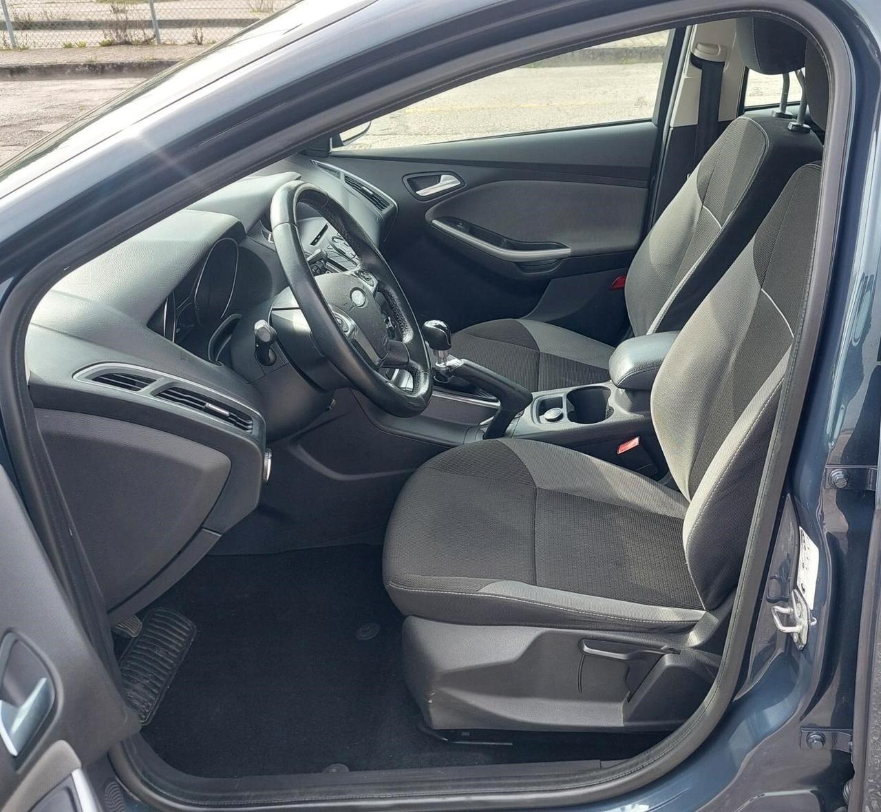 FORD FOCUS SW - SPAZIOSA PER LAVORO E FAMIGLIA