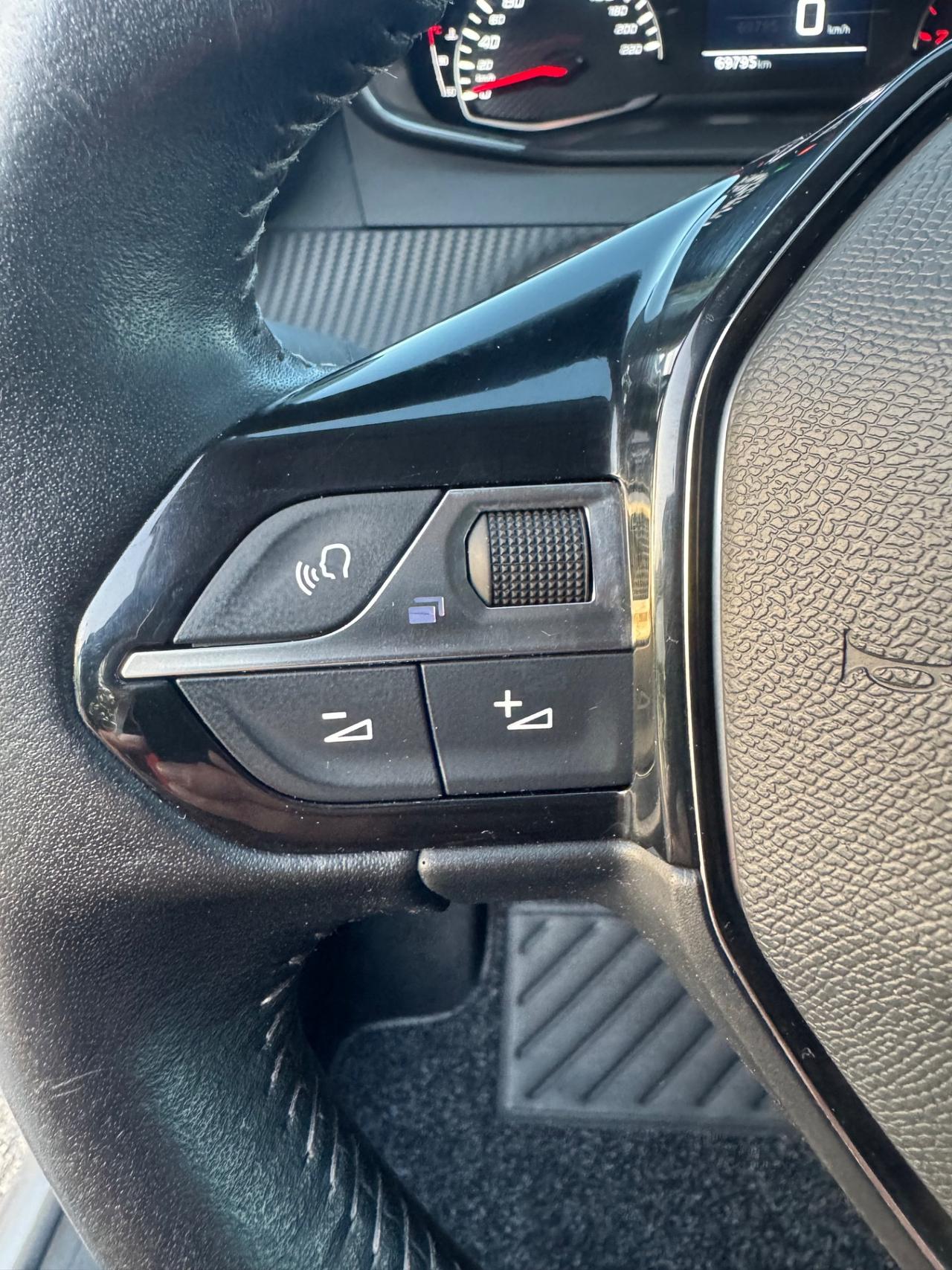 Peugeot 208 1.2 UNICO PROPRIETARIO