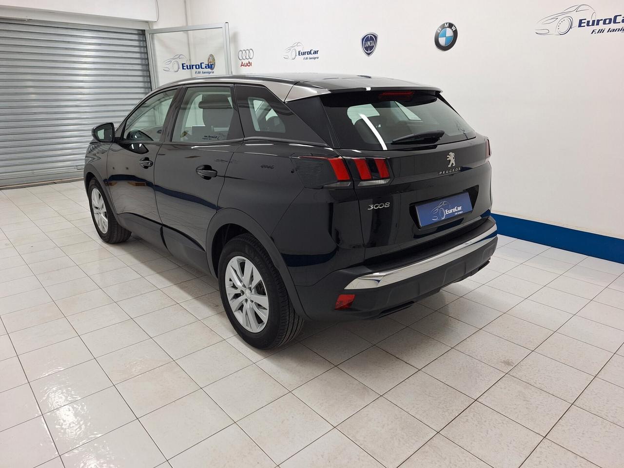 Peugeot 3008 Business 1.5 BlueHDi 130cv