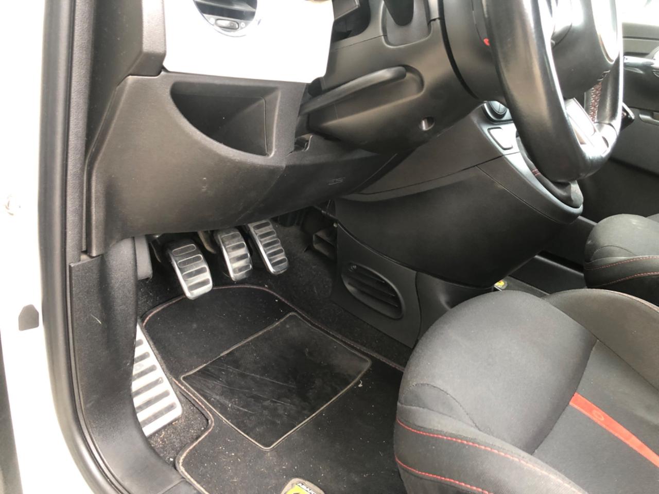 Abarth 500 1.4 Turbo T-Jet Esseesse