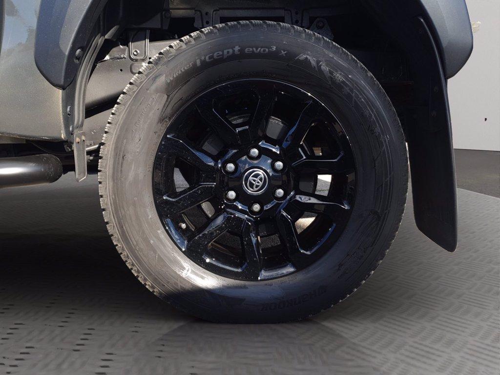 TOYOTA Hilux 2.8 d double cab invincible 4wd auto del 2021
