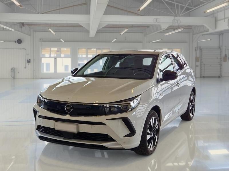 OPEL GRANDLAND 1.5 130cv AT8 Business Elegance