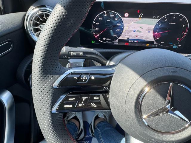 MERCEDES-BENZ A 180 Automatic AMG Line Premium