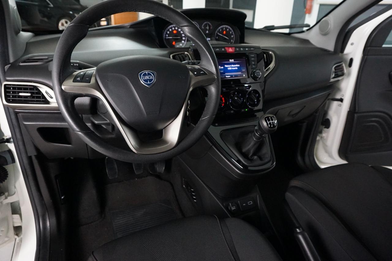 Lancia Ypsilon 1.2 69 CV 5 porte Gold