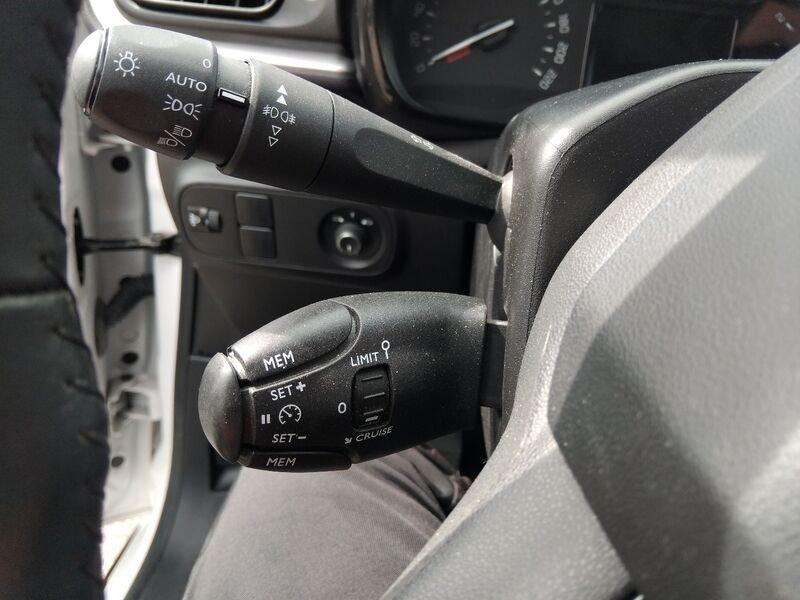 Citroën C3 III 2017 1.2 puretech Shine s&s 83cv