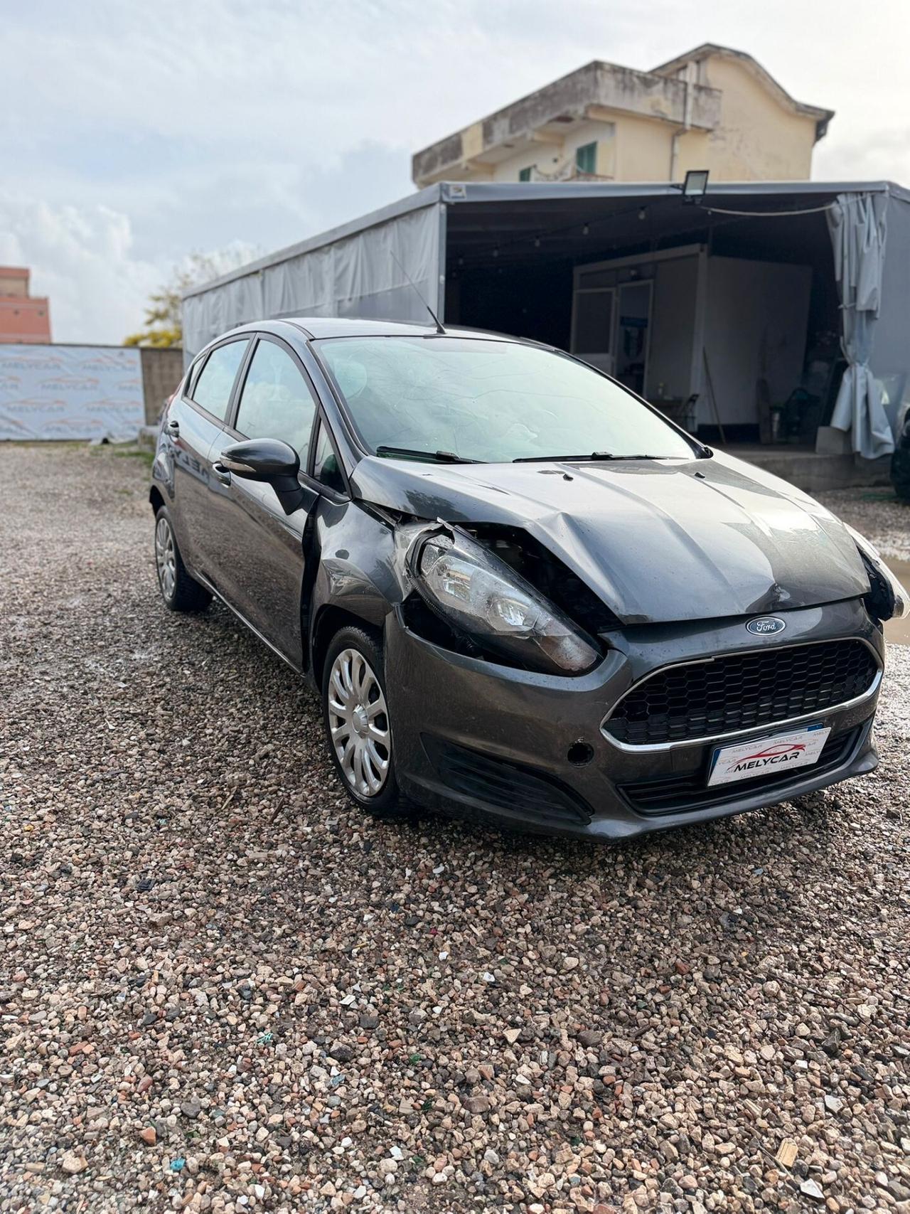 Ford Fiesta 1.4 5 porte Bz.- GPL Black & White Edition Sinistrata Incidentata