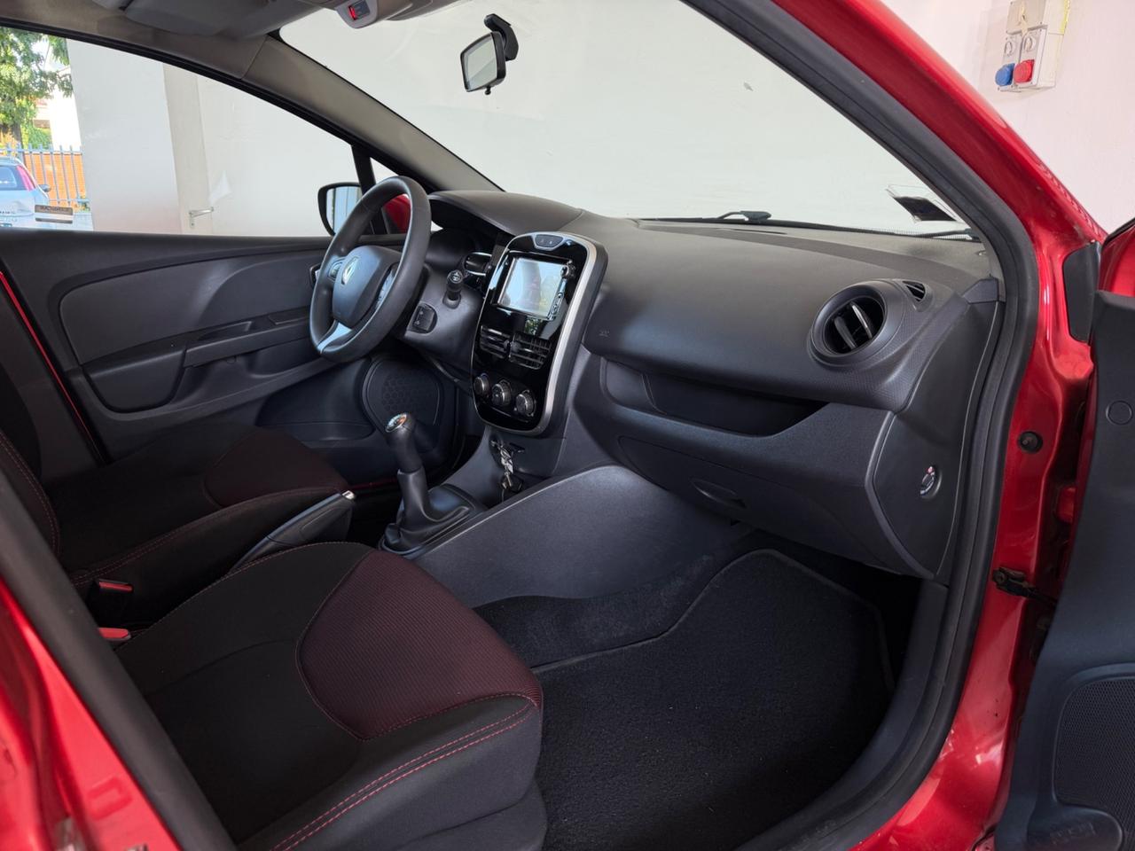 Renault Clio TCe 12V 90CV Start&Stop 5 porte Energy Intens