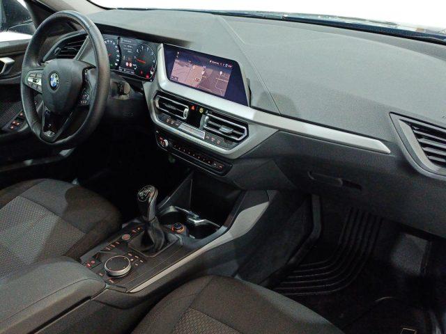 BMW 118 i 5p. Business Advantage