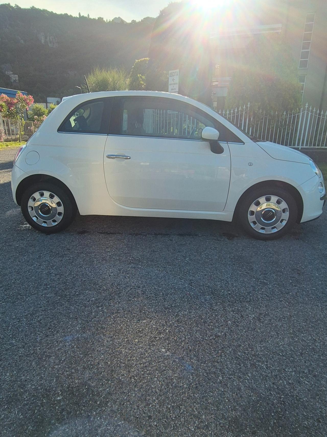 Fiat 500 1.2 Lounge tetto panoramico neo patentati