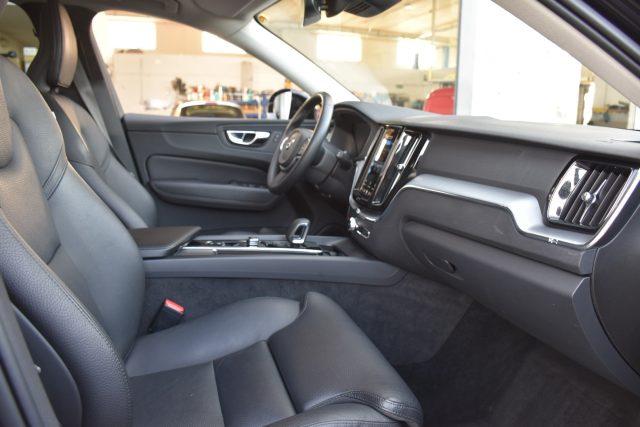 VOLVO XC60 B4 (d) AWD Geartronic Momentum *Pelle*