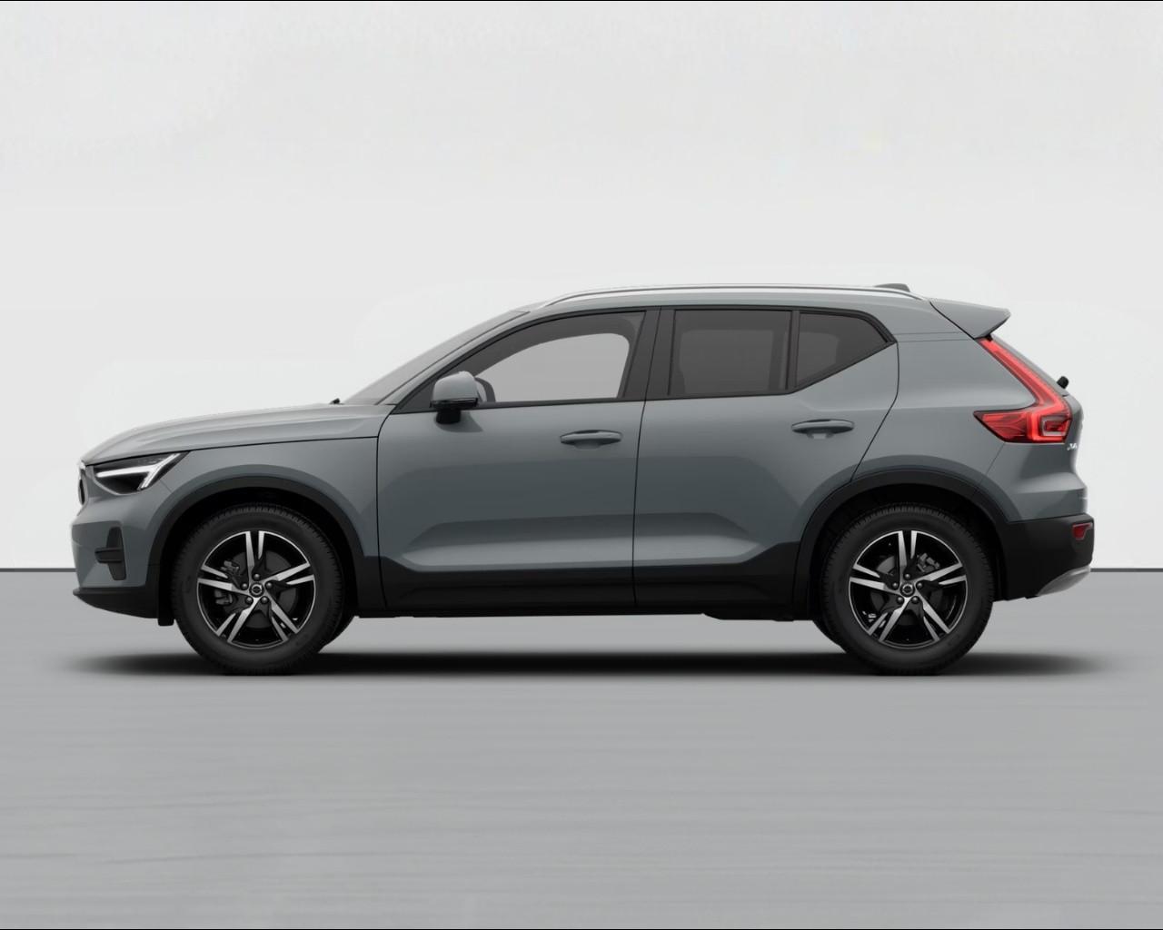 VOLVO XC40 CORE B3 AUTO PREZZO PROMO FINO A FINE MESE