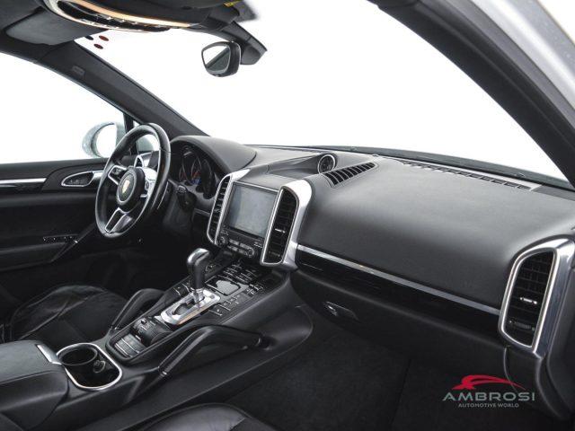 PORSCHE Cayenne 3.0 Diesel - PER OPERATORI DEL SETTORE